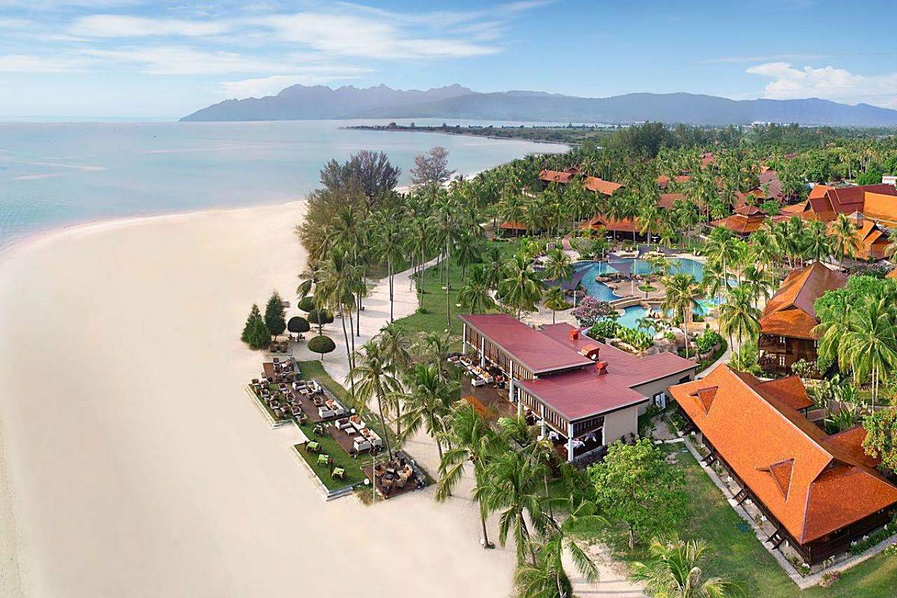 1280 Meritius Pelangi Beach Resort pbl aerial 04 501 1200x800