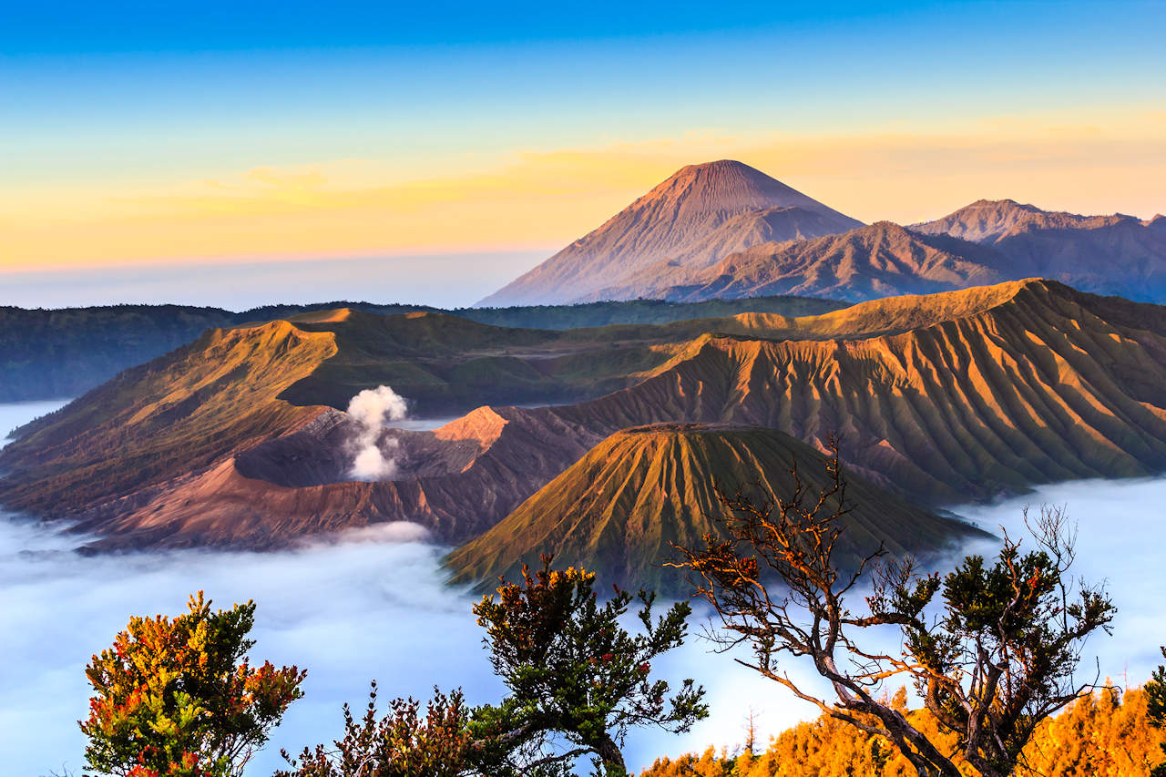 1280 The Bromo volcano shutterstock 141813661