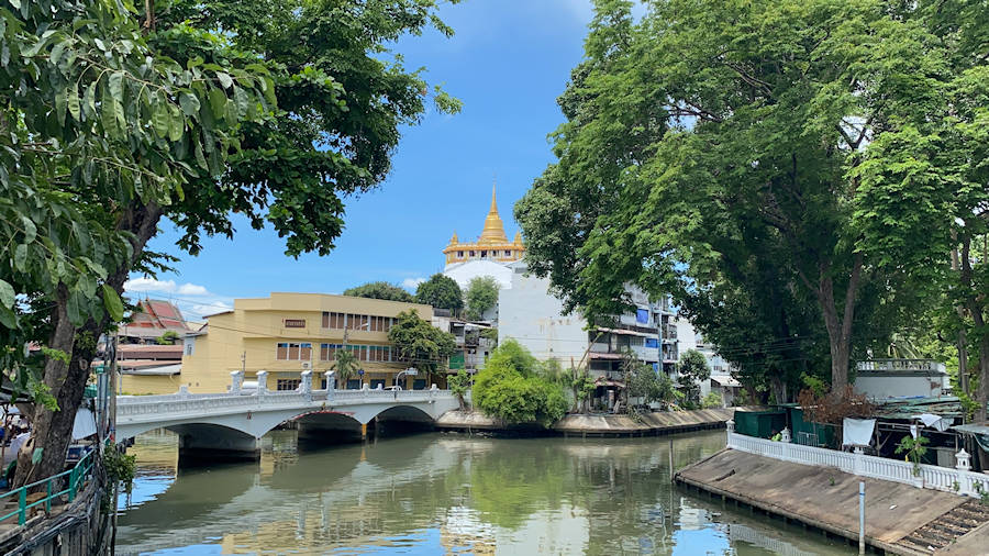 3 03 900 Blick auf Golden Mount