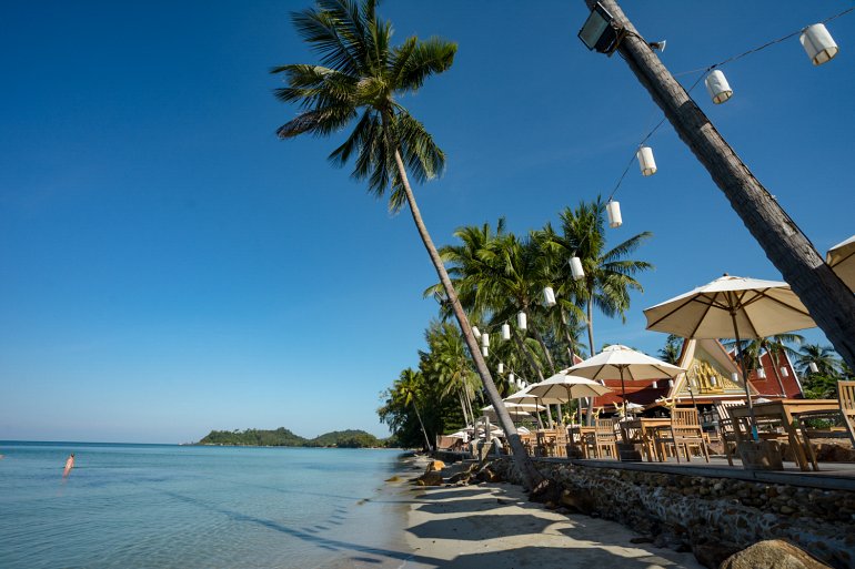 4 10 770 Santhiya Tree Koh Chang By the sea restaurant and bar 10