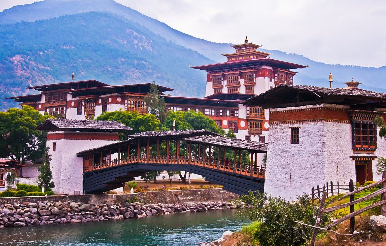 770 Bhutan punakha dzong shutterstock 151345925