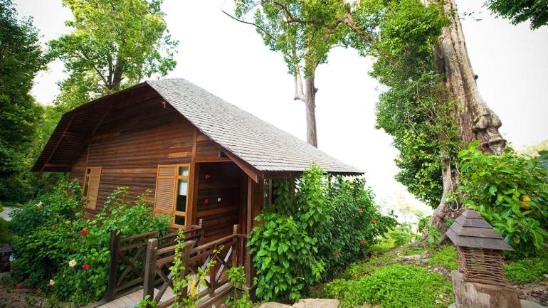 770 Bunga RayasuperiorvillaD33437EA DB7E CEE2 B678 9266C42D558F