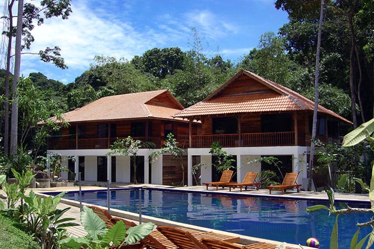 770 Coconut 5bf271bfb7d3e90ec8697029 img deluxe 1