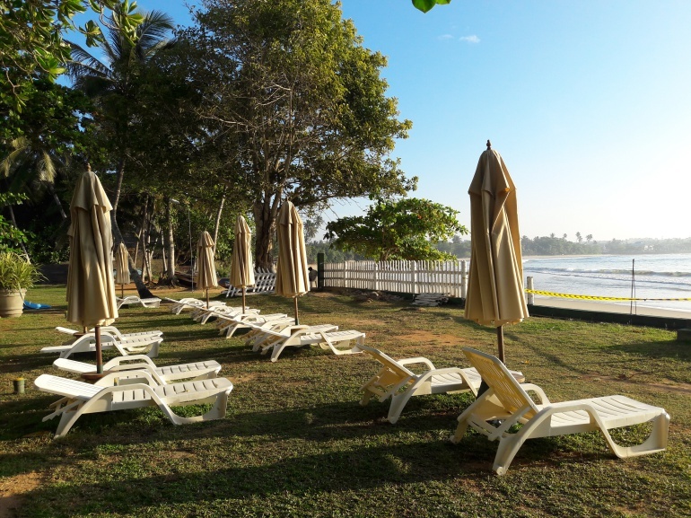 770 Dickwella Beach Resort Sonnenliegen