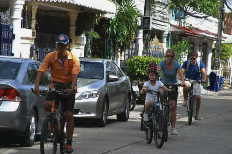 770 Farben Bangkoks 8623343383 ac2f90b554 b 900x600