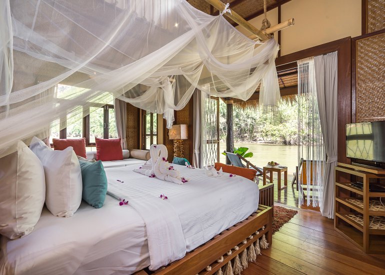 770 Float HouseFH 16