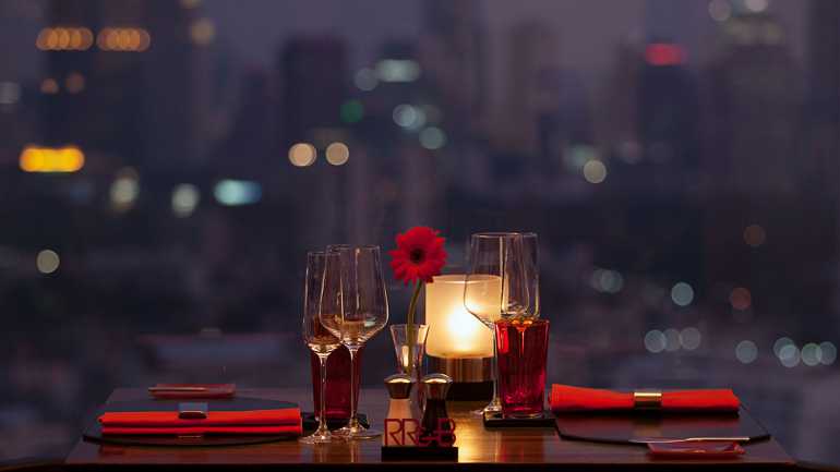 770 LandmarkRib Room Bar Steakhouse 7