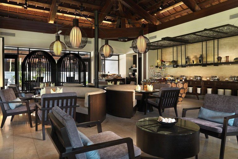 770 Meritius Pelangi pbl clublounge 2013 02 interior 501 1200x800