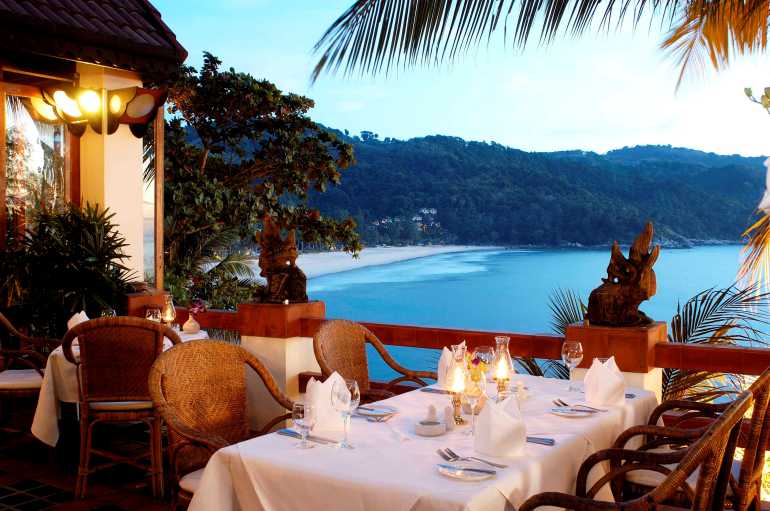 770 Mom TrisMom Tris Kitchen dinner large file