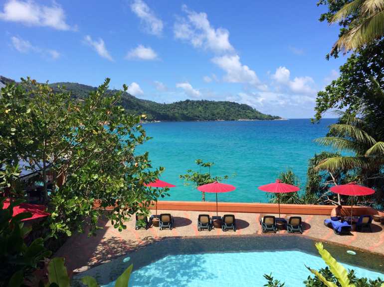 770 Mom TrisSwimming pool1