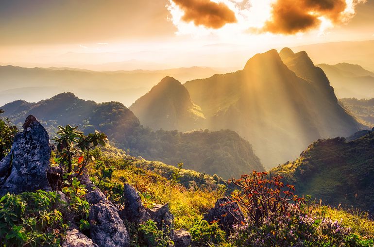 770 Sensationell Nord Raylight sunset Landscape at Doi Luang Chiang Dao shutterstock 249650512