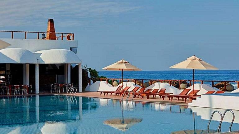 770 Sri Lanka Dickwella Beach Resort Pool1