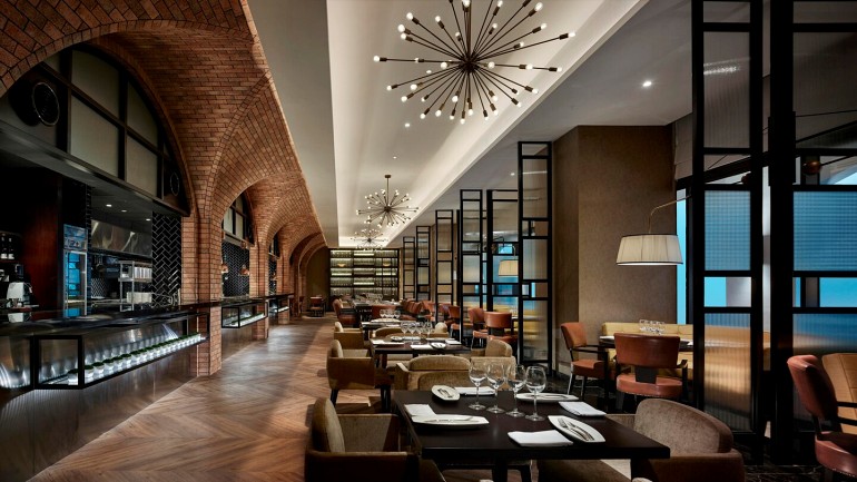 770 Stripeskulsp brasserie 0018 hor wide The Snug 