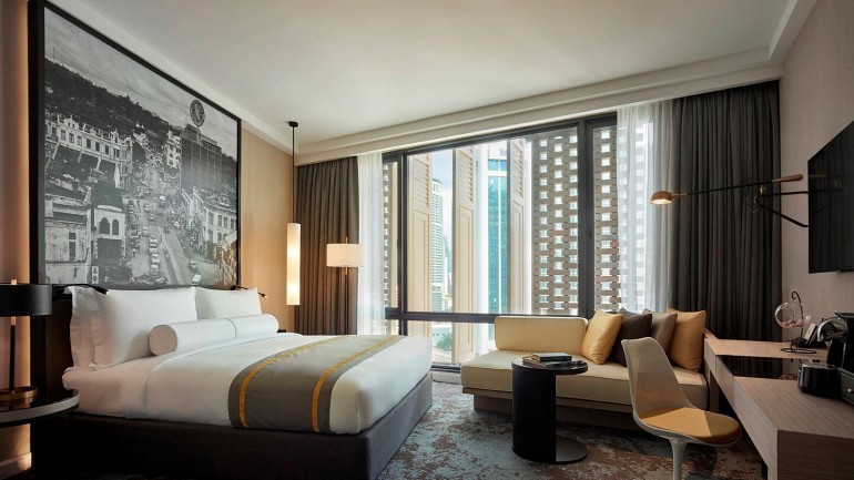 770 Stripeskulsp guestroom 0015 hor wide King Executive Deluxe Guest Room