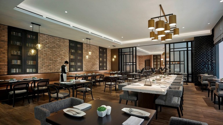 770 Stripeskulsp snug 0017 hor wide The Snug 