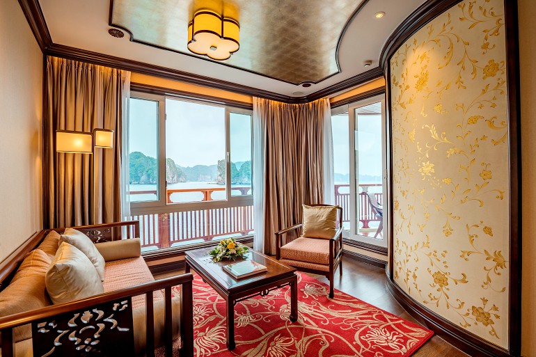 770 YlangHeritage Line Lan Ha Bay Ylang Regency Suites Front Glory Daisy Lounge 3