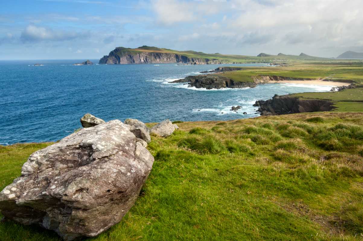800 Cliffs on the coastline at Slea Head Dingle shutterstock 281809352