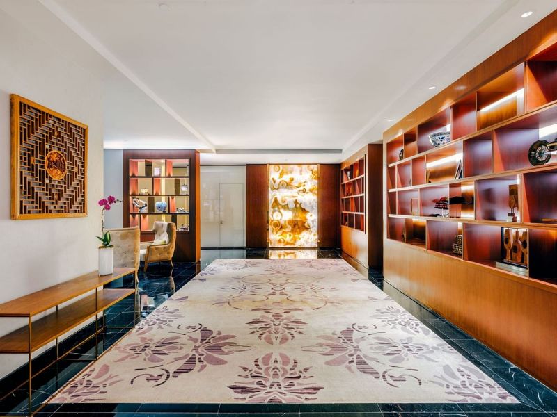 800 Paradox Merchant Court Lobby Bereich