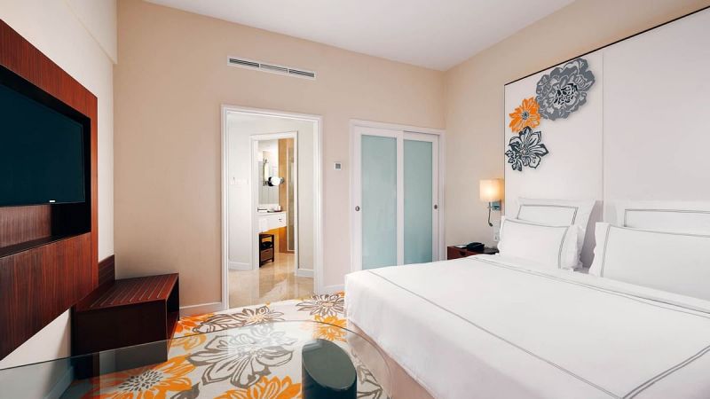 800 Paradox Merchant Court Luxe Room