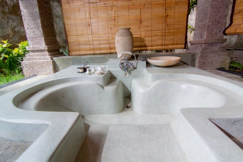 800 Payogan bathroom 1