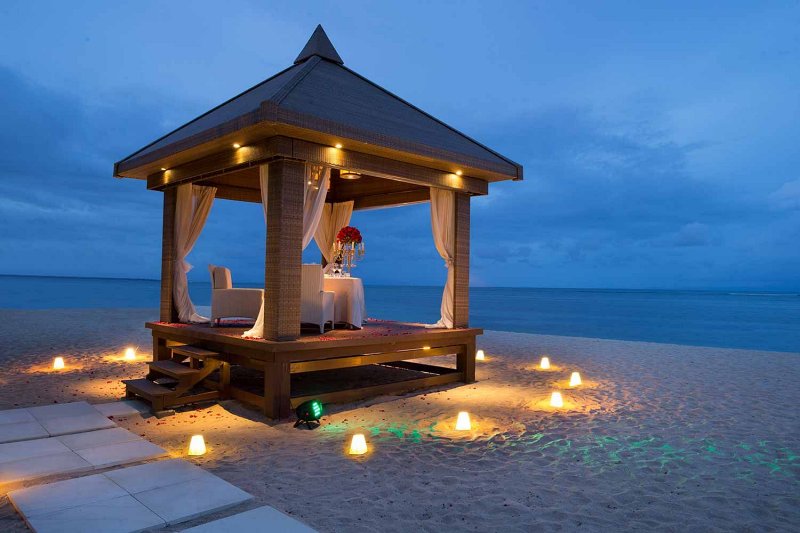 800 Royal Santrian romantic dinner 1553056978