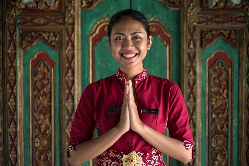 800 Royal Santrian warm welcome 1553057056