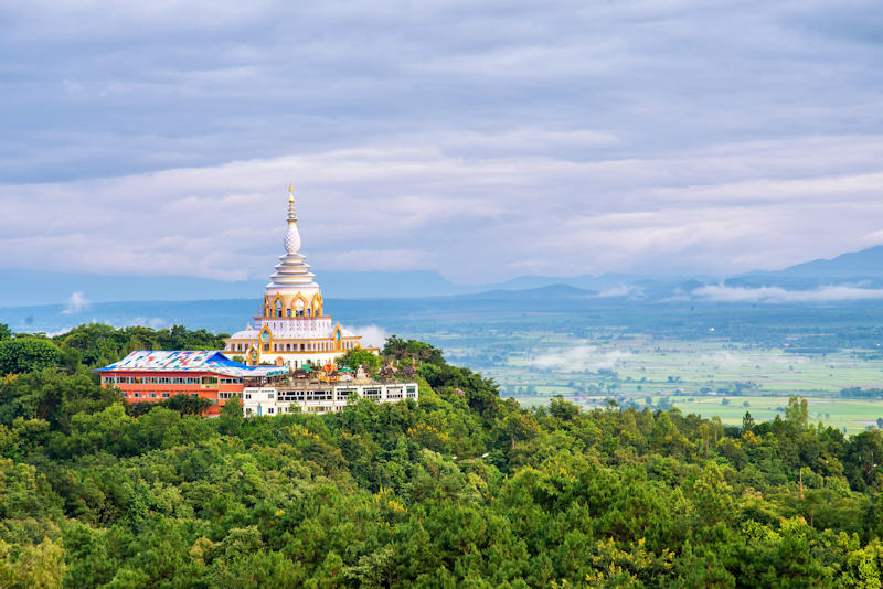 800 Thaton chedi keaw at thaton temple shutterstock 252188134