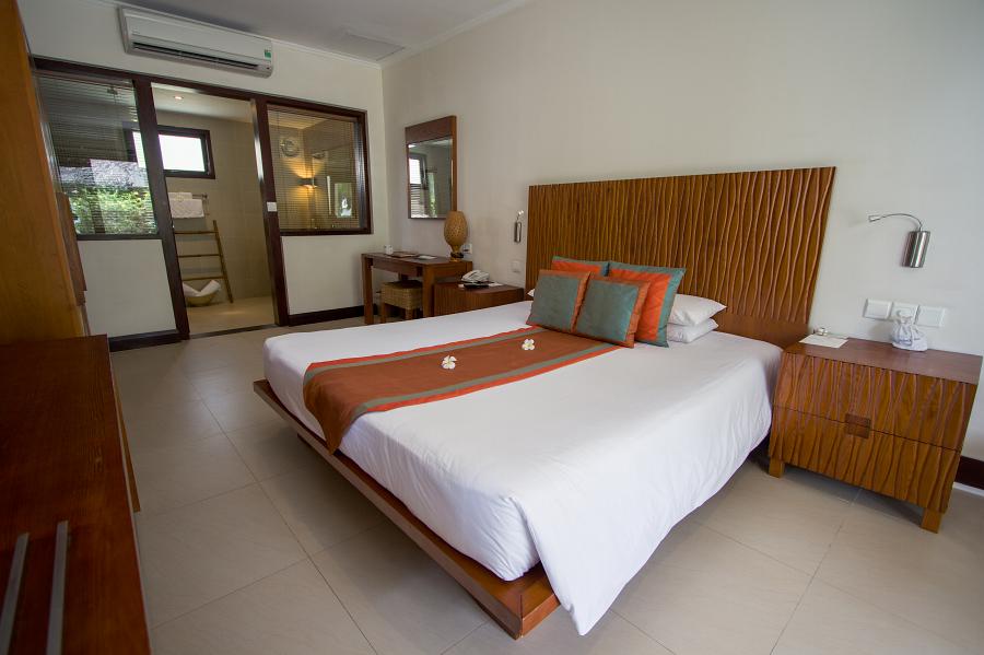 900 Blue Ocean gardenviewbungalowdouble bedview2 hdr