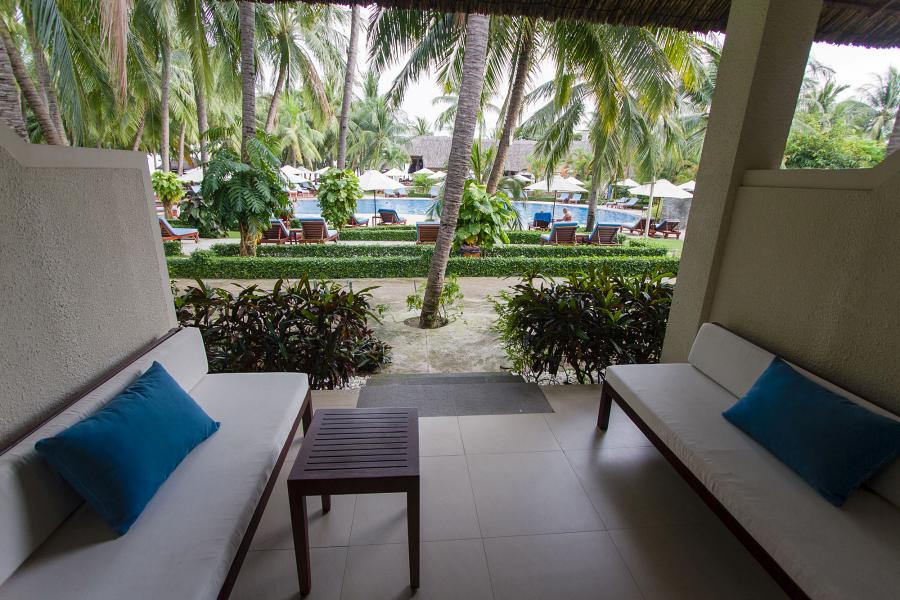 900 Blue Ocean poolview singlefront hdr websize