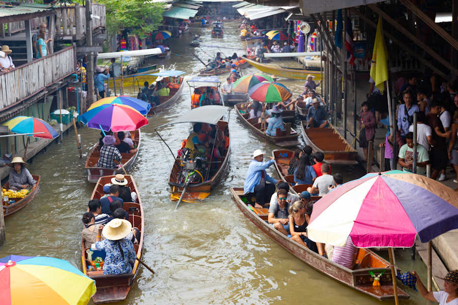 900 Editorial Damnoen Saduak Floating Market shutterstock 1200727318