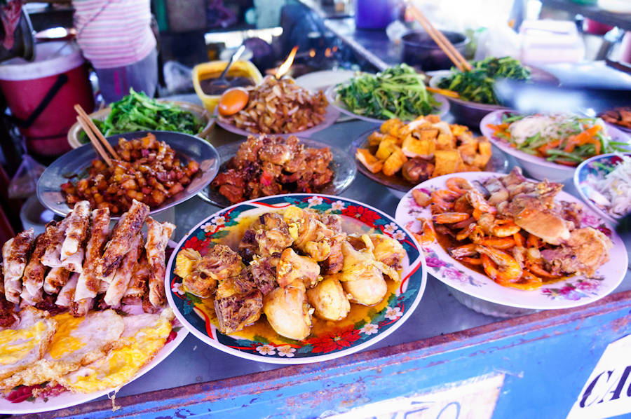 900 Food for sale in Hoi An Vietnam AdobeStock 133333690