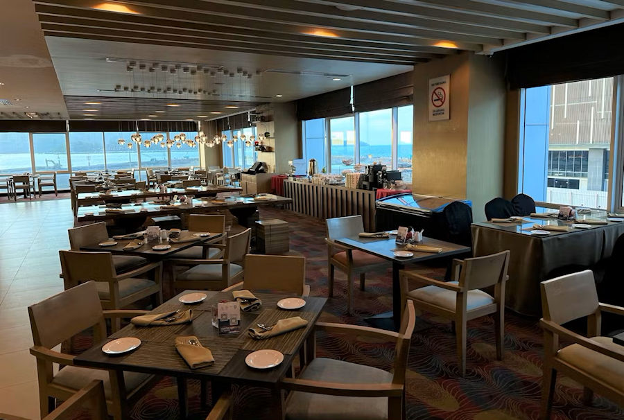 900 Gandis Restaurant