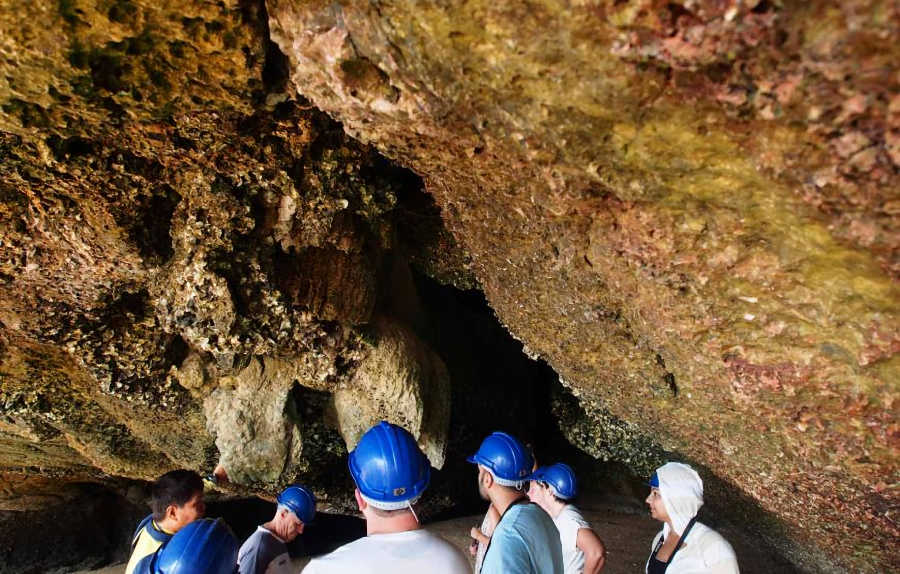 900 Hoehlen Erkundung