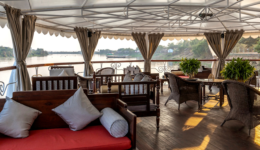 900 Jayavarman Lounge an Deck