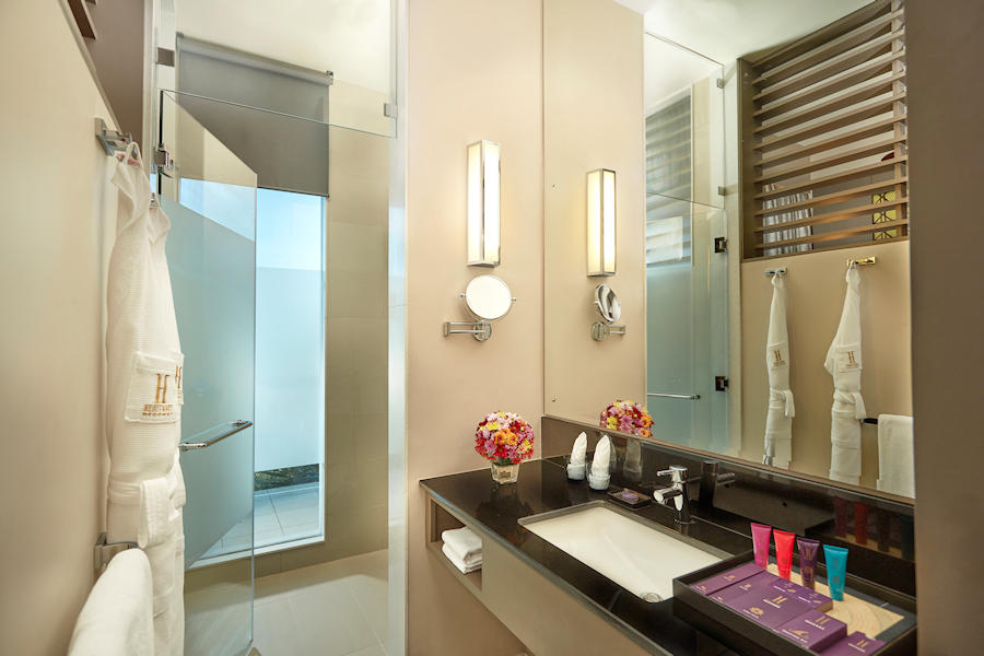 900 Superior 020Print029FINAL MG 7515Devaka Seneviratne