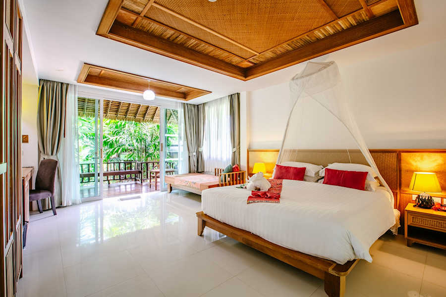 900 The Hill Cottage M 001436 HDRRESIZE