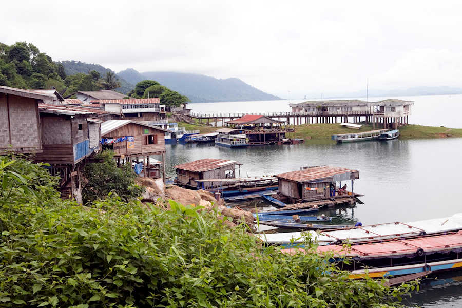 Web 900 Nam Ngum Stausee in Laos AdobeStock 3633159