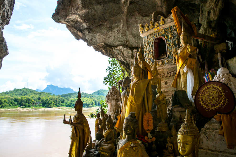 Web 900 Pak Ou caves or Tam Ting Luang Prabang shutterstock 744560155