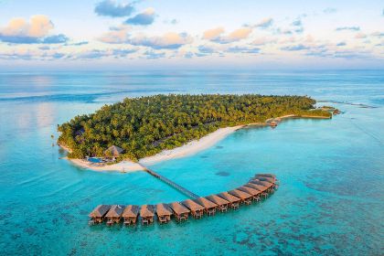 1280 Inselansicht Filitheyo Island Resort Malediven