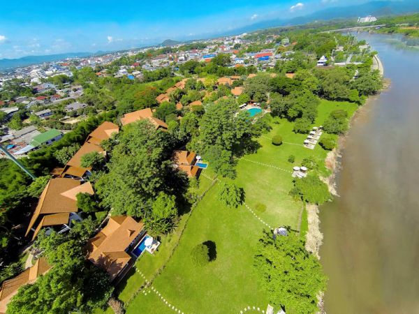 800 von oben Lage am Fluss G0040843