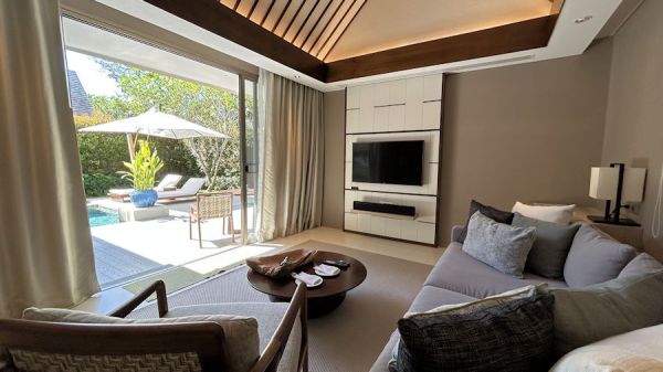 900 Grand Reserve Pool Villa 20230328 024446471 iOS