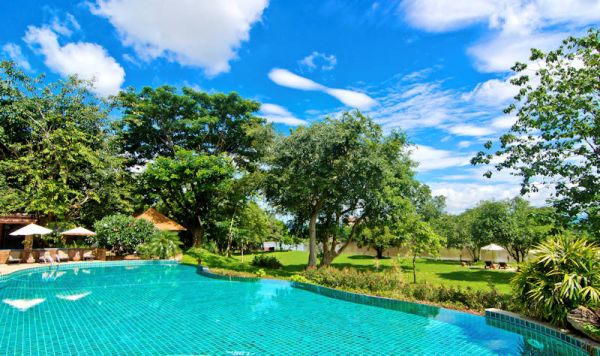 800 Pool mit Blick zum Fluss DSC05562